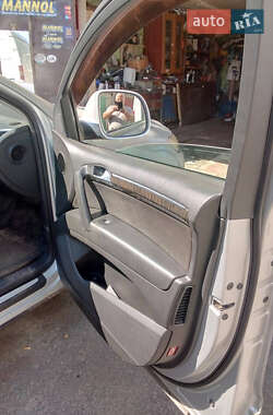Позашляховик / Кросовер Audi Q7 2006 в 
