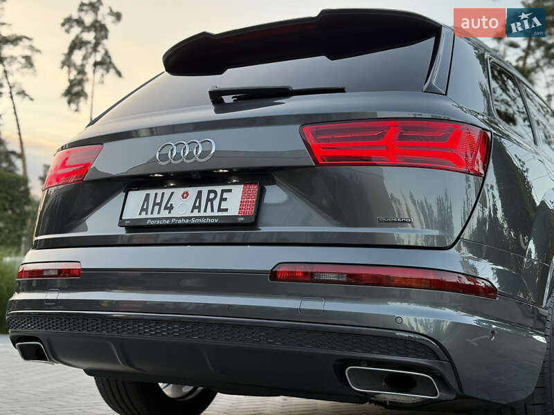 Позашляховик / Кросовер Audi Q7 2018 в Києві