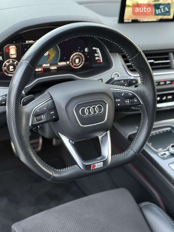 Позашляховик / Кросовер Audi Q7 2018 в Києві
