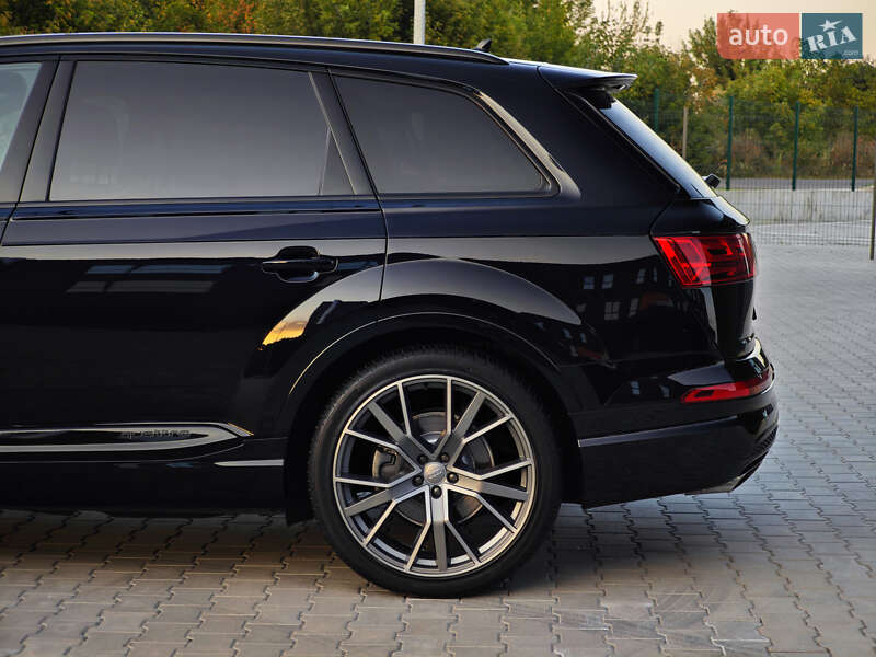 Позашляховик / Кросовер Audi Q7 2018 в Дубні фото 10 Позашляховик / Кросовер Audi Q7 2018 в Дубні