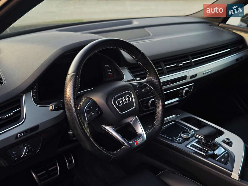 Позашляховик / Кросовер Audi Q7 2018 в Дубні фото 25 Позашляховик / Кросовер Audi Q7 2018 в Дубні