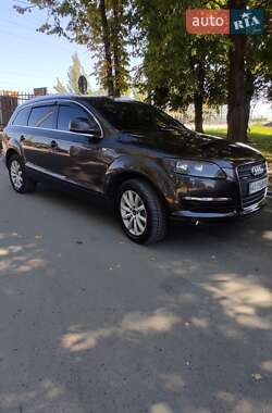 Позашляховик / Кросовер Audi Q7 2006 в 