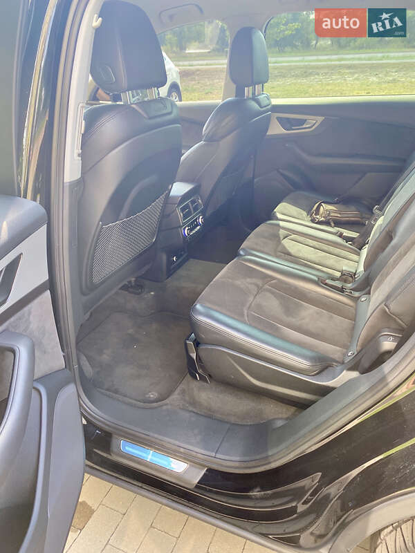 Позашляховик / Кросовер Audi Q7 2018 в Кременчуці