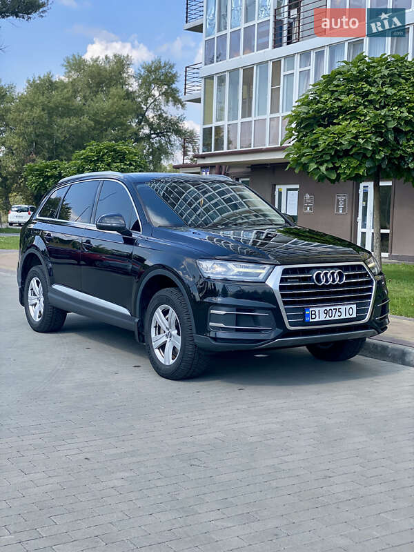 Позашляховик / Кросовер Audi Q7 2018 в Кременчуці