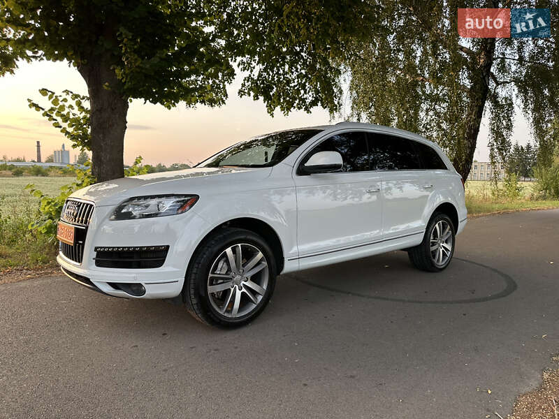 Позашляховик / Кросовер Audi Q7 2015 в Володимирі