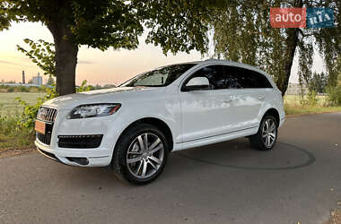 Внедорожник / Кроссовер Audi Q7 2015 в 