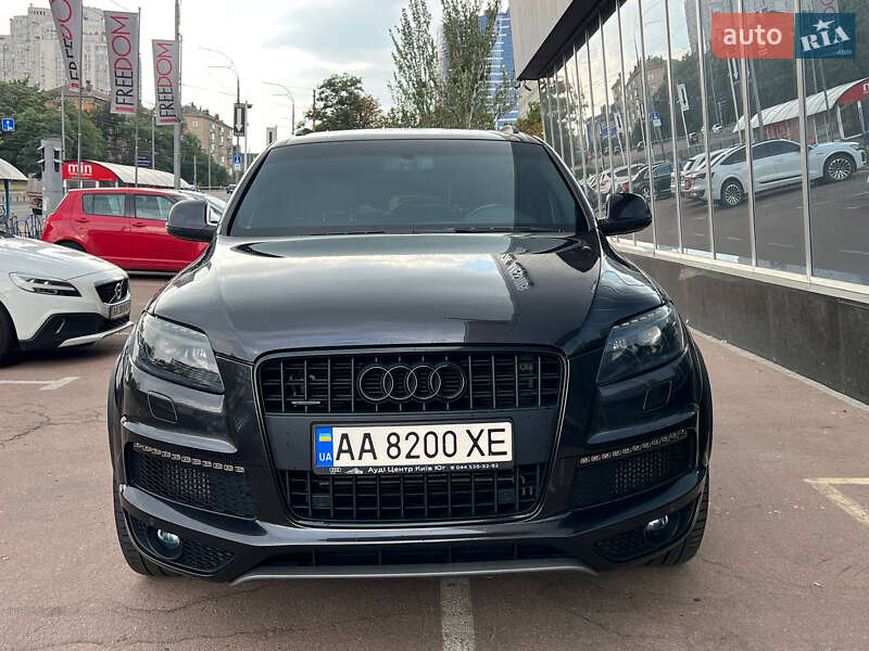 Позашляховик / Кросовер Audi Q7 2015 в Києві