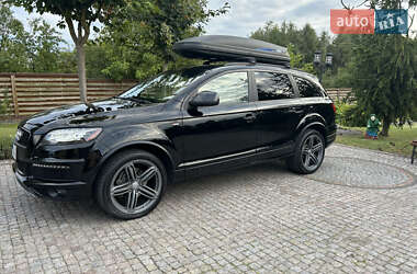 Внедорожник / Кроссовер Audi Q7 2015 в 