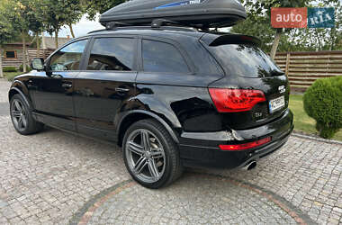 Внедорожник / Кроссовер Audi Q7 2015 в 