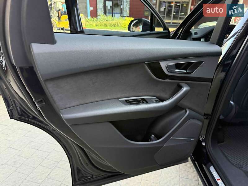 Внедорожник / Кроссовер Audi Q7 2016 в Львове