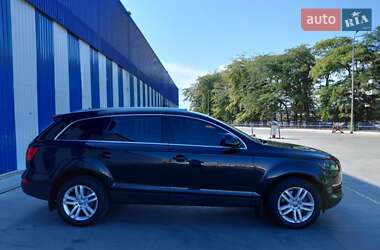 Внедорожник / Кроссовер Audi Q7 2006 в 