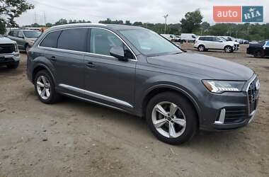 Позашляховик / Кросовер Audi Q7 2023 в 