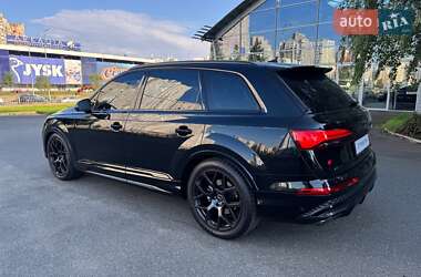 Внедорожник / Кроссовер Audi Q7 2024 в 