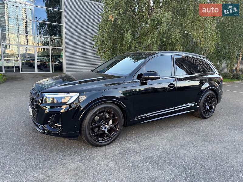 Позашляховик / Кросовер Audi Q7 2024 в Києві
