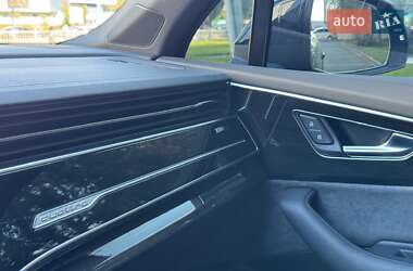 Внедорожник / Кроссовер Audi Q7 2024 в 