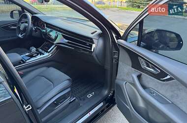 Внедорожник / Кроссовер Audi Q7 2024 в 