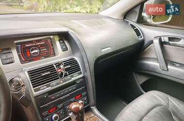 Позашляховик / Кросовер Audi Q7 2008 в 