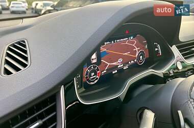 Позашляховик / Кросовер Audi Q7 2017 в 