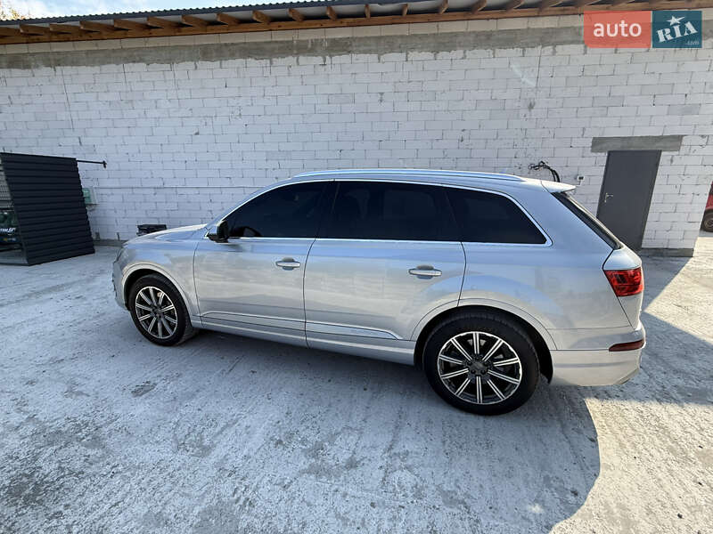 Внедорожник / Кроссовер Audi Q7 2017 в Киеве