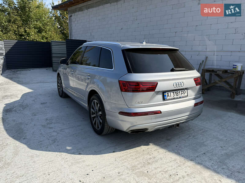Внедорожник / Кроссовер Audi Q7 2017 в Киеве