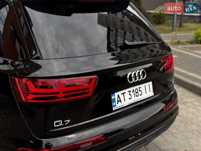 Внедорожник / Кроссовер Audi Q7 2015 в Ивано-Франковске