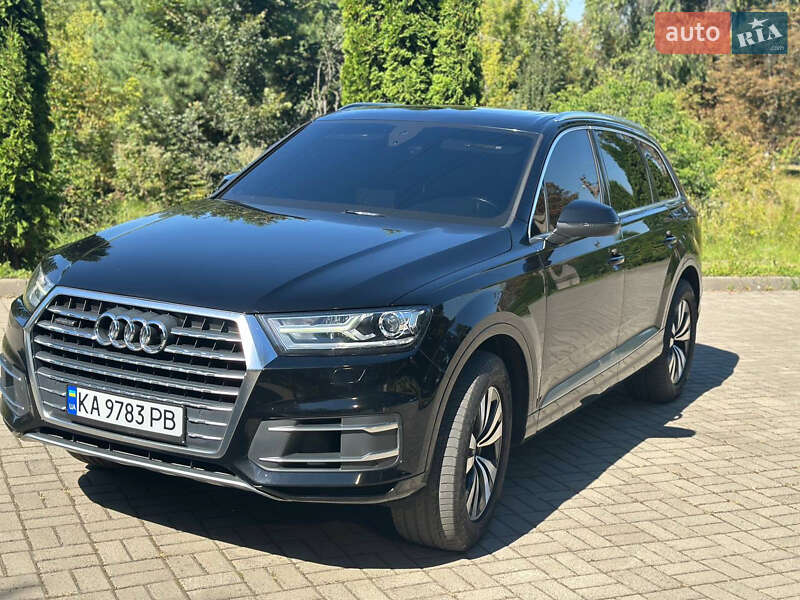 Позашляховик / Кросовер Audi Q7 2016 в 