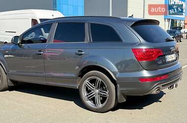 Позашляховик / Кросовер Audi Q7 2013 в 