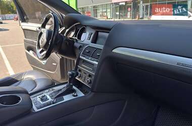 Позашляховик / Кросовер Audi Q7 2013 в 