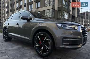 Позашляховик / Кросовер Audi Q7 2017 в Києві