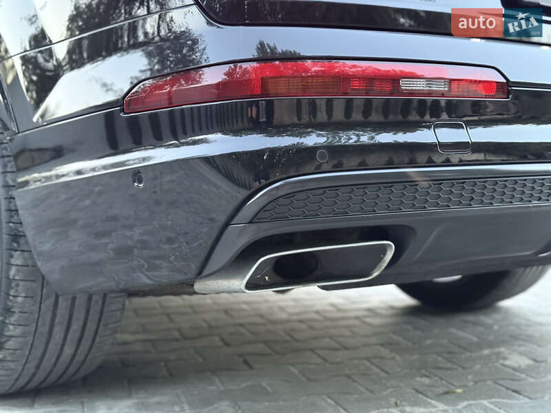Внедорожник / Кроссовер Audi Q7 2016 в Ровно