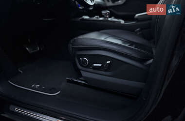 Внедорожник / Кроссовер Audi Q7 2016 в 