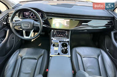 Внедорожник / Кроссовер Audi Q7 2019 в 