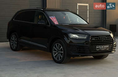 Внедорожник / Кроссовер Audi Q7 2017 в 
