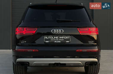 Внедорожник / Кроссовер Audi Q7 2017 в 