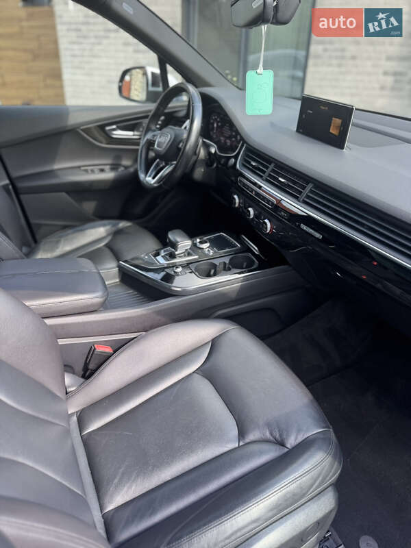 Внедорожник / Кроссовер Audi Q7 2016 в Тернополе