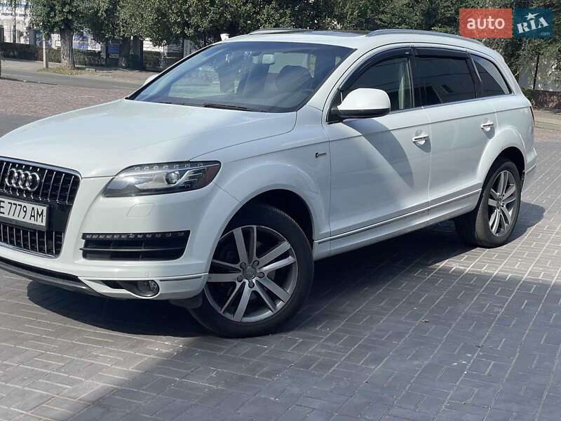 Позашляховик / Кросовер Audi Q7 2015 в Кам'янському