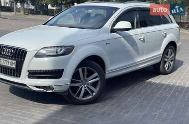 Внедорожник / Кроссовер Audi Q7 2015 в 