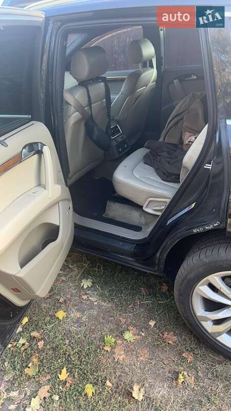 Внедорожник / Кроссовер Audi Q7 2006 в 