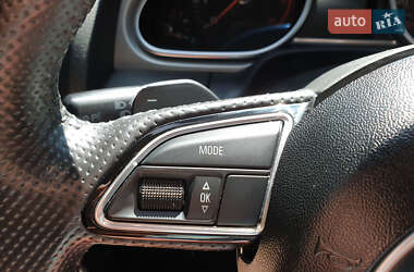 Позашляховик / Кросовер Audi Q7 2015 в 