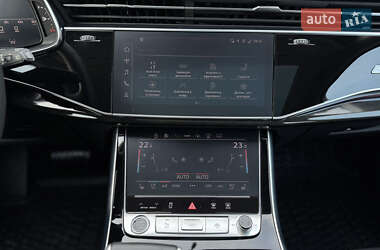 Позашляховик / Кросовер Audi Q7 2023 в 
