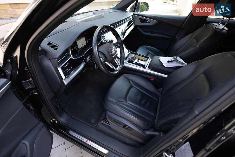 Позашляховик / Кросовер Audi Q7 2022 в Львові