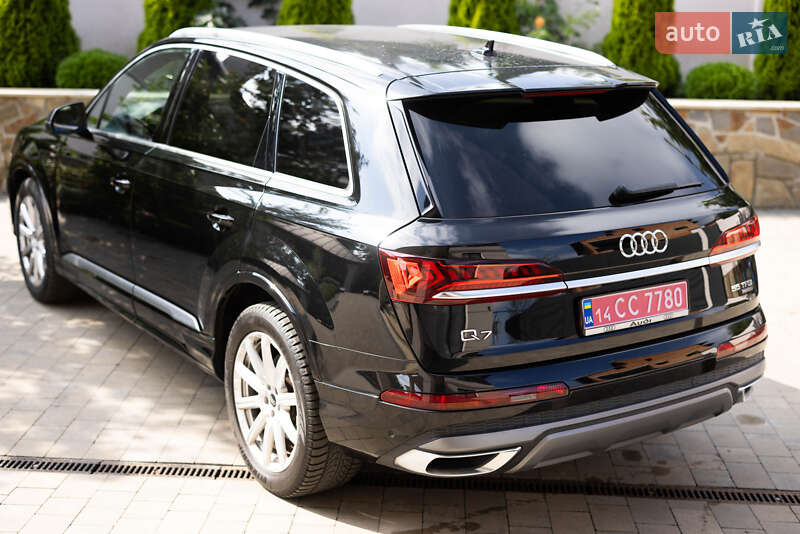 Позашляховик / Кросовер Audi Q7 2022 в Львові