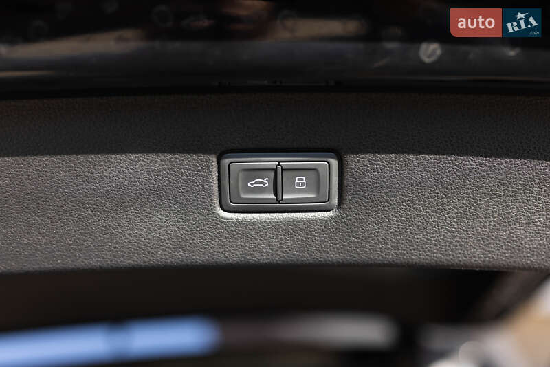 Позашляховик / Кросовер Audi Q7 2022 в Львові