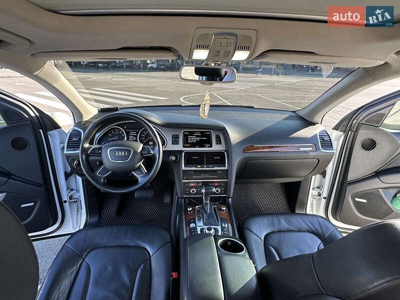 Позашляховик / Кросовер Audi Q7 2015 в Києві