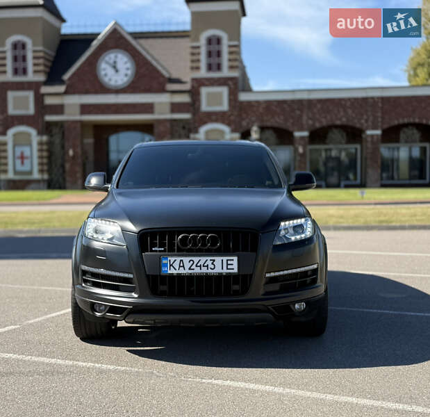 Внедорожник / Кроссовер Audi Q7 2010 в 