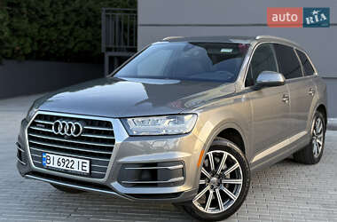 Позашляховик / Кросовер Audi Q7 2016 в 
