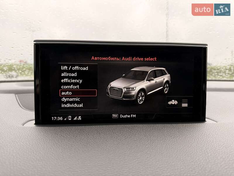Позашляховик / Кросовер Audi Q7 2016 в Сиховому