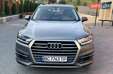 Внедорожник / Кроссовер Audi Q7 2015 в 