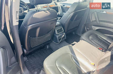 Позашляховик / Кросовер Audi Q7 2010 в 