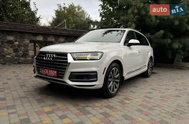 Внедорожник / Кроссовер Audi Q7 2017 в 